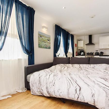 Sunny One Bedroom Apartment Near City Centre! Cardiff Esterno foto