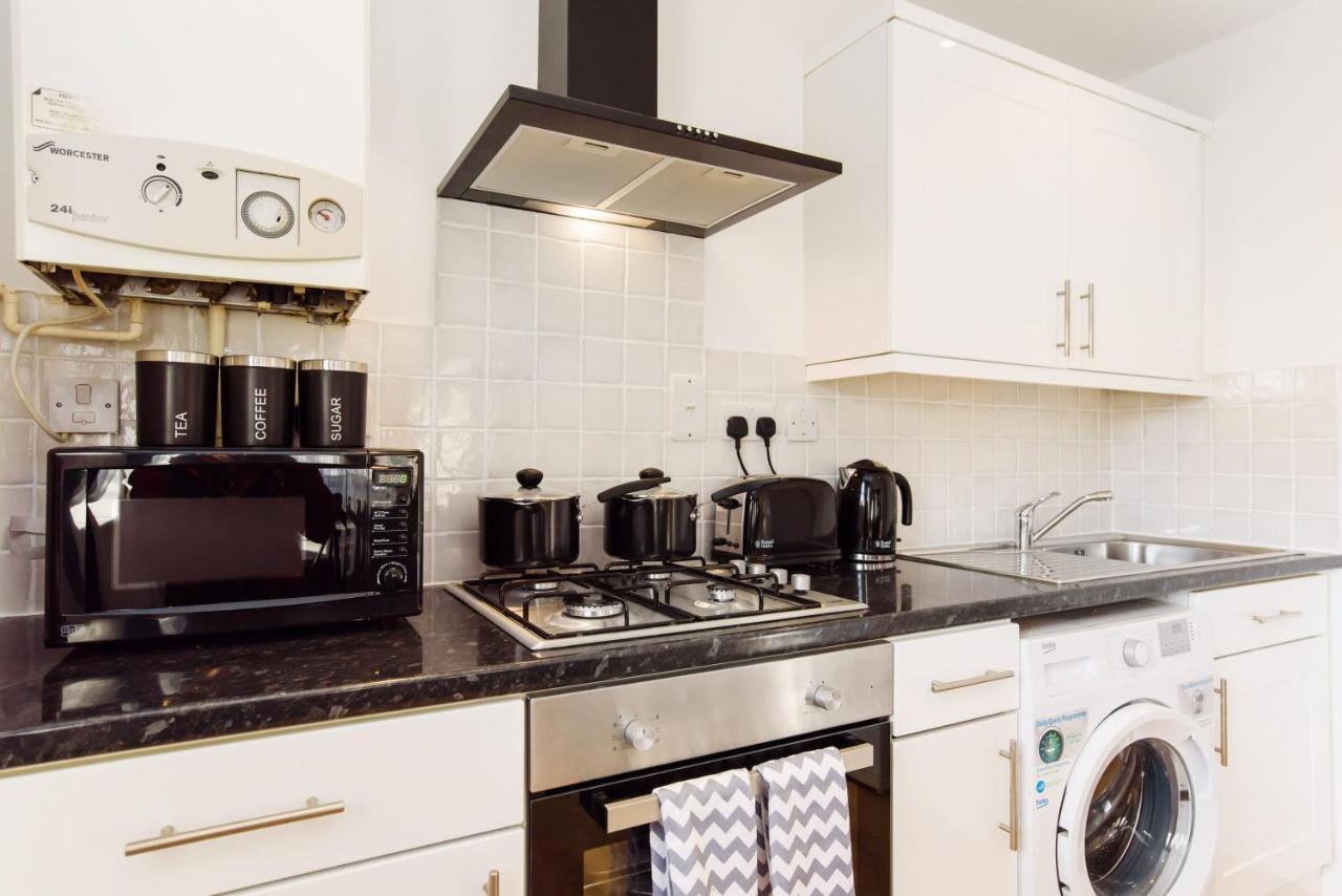 Sunny One Bedroom Apartment Near City Centre! Cardiff Esterno foto